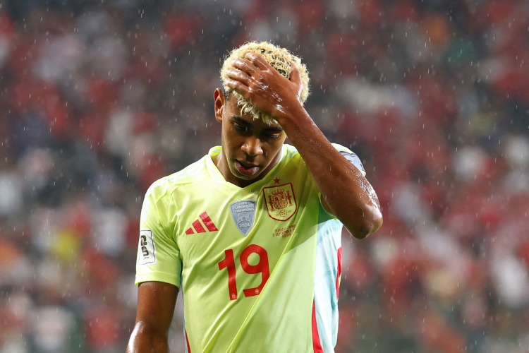 开云注册入口-战平埃及，德拉富恩特对阵容进行10处调整仅亚马尔连续首发