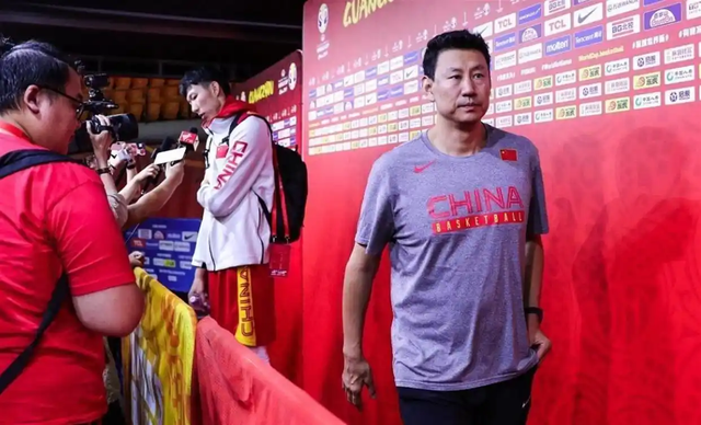 开云体育-杨毅评当年CBA假球：李春江被上海队球员做掉，李楠成为牺牲品